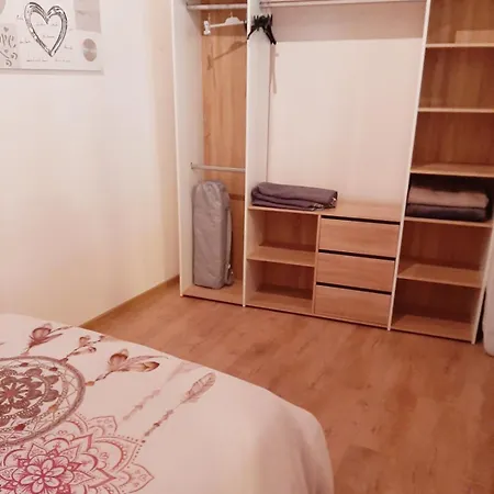 Centre Warm Full Of Charm Apartment