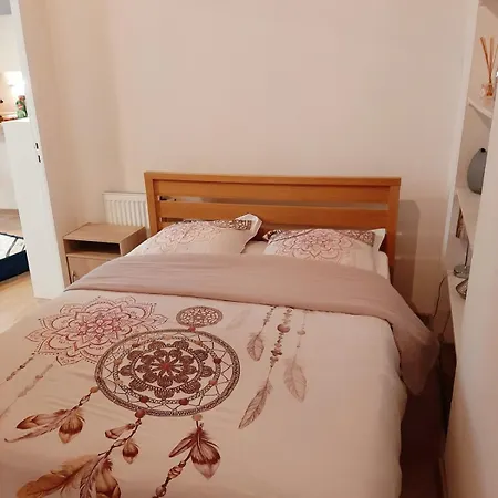 Apartment Centre Warm Full Of Charm